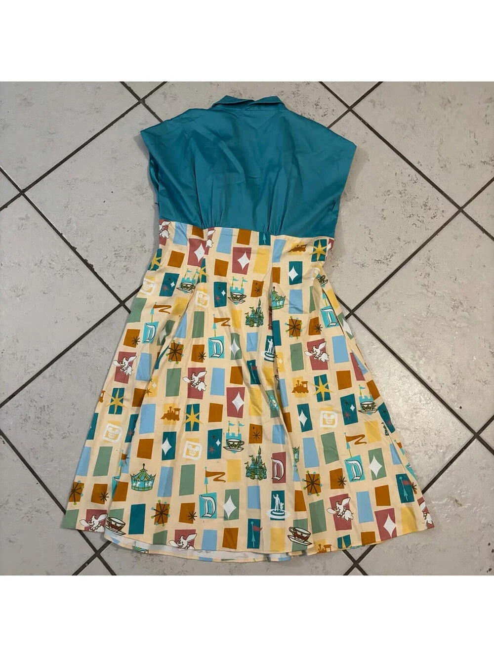 Disney Parks The Dress Shop Disneyland Fantasyland Dress NWT Size XL - Picture 3 of 3